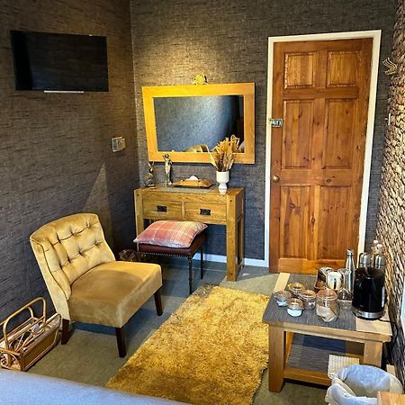 Shropshire Guestroom Seisdon ภายนอก รูปภาพ