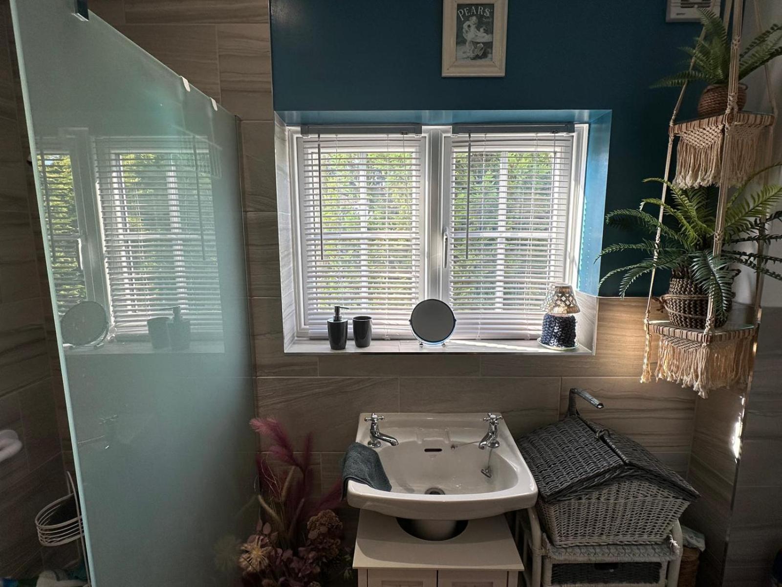 Shropshire Guestroom Seisdon ภายนอก รูปภาพ